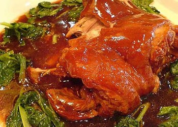 產后調養食譜：紅燒肘子